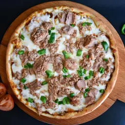 بيتزا بالتونة - كبير